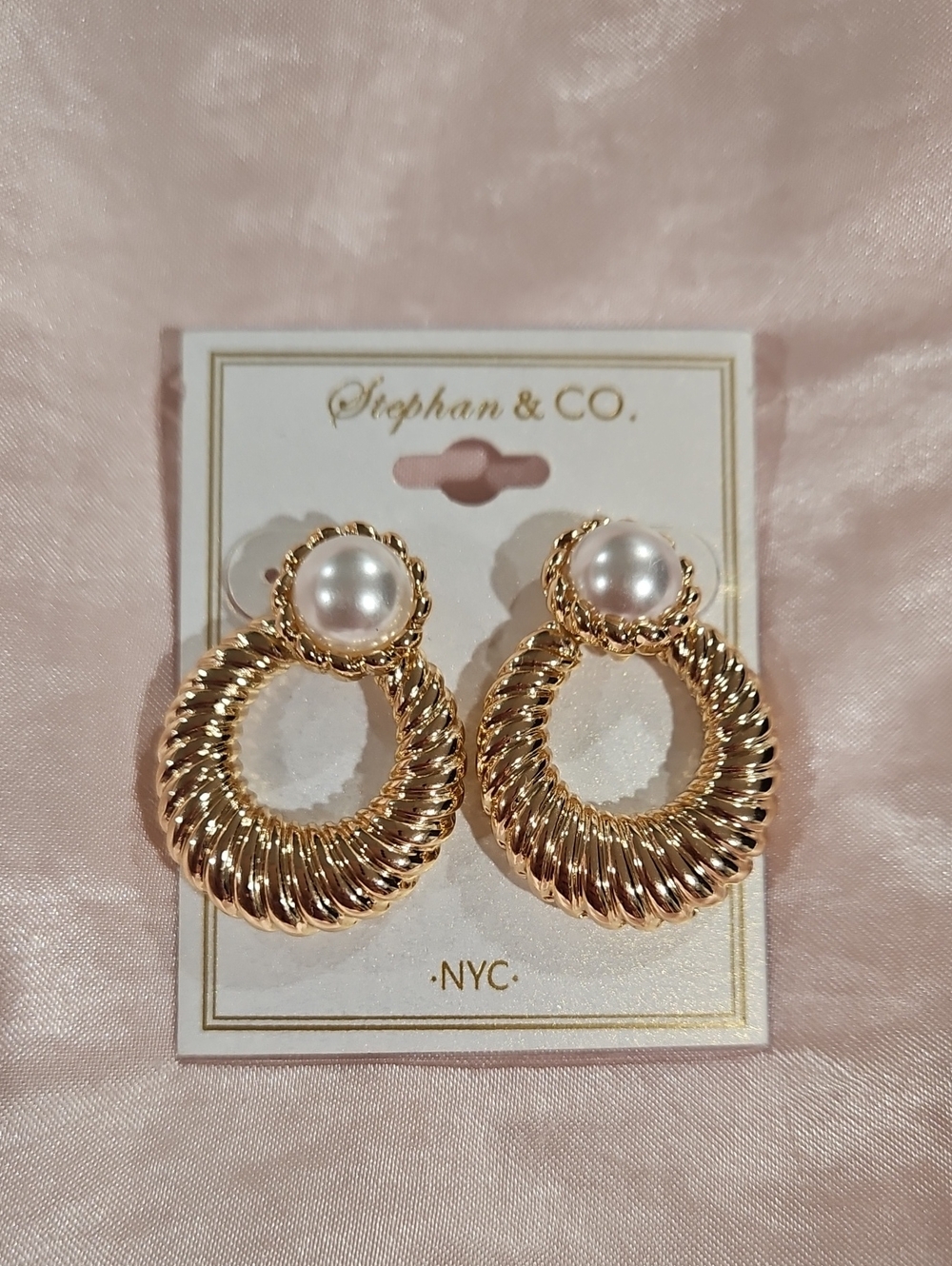 💕STEPHEN & CO. NYC💕 Pearl Metal Door Knocker Earrings ~ Gold NWT